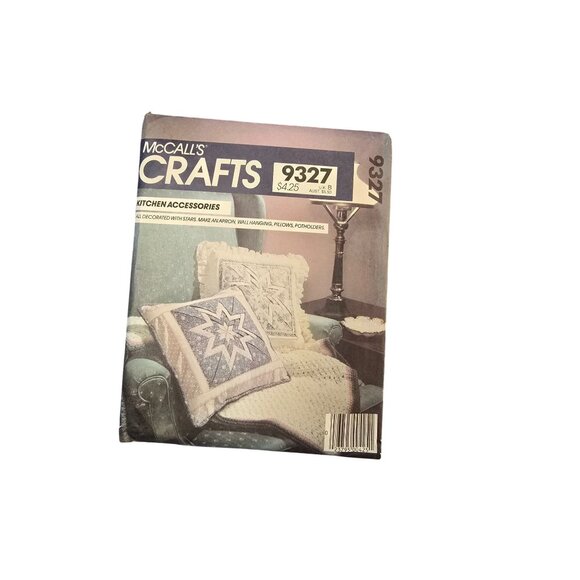 McCalls Crafts 9327 Aprons Pillows & Wall Hangings Uncut Vintage - Picture 1 of 5